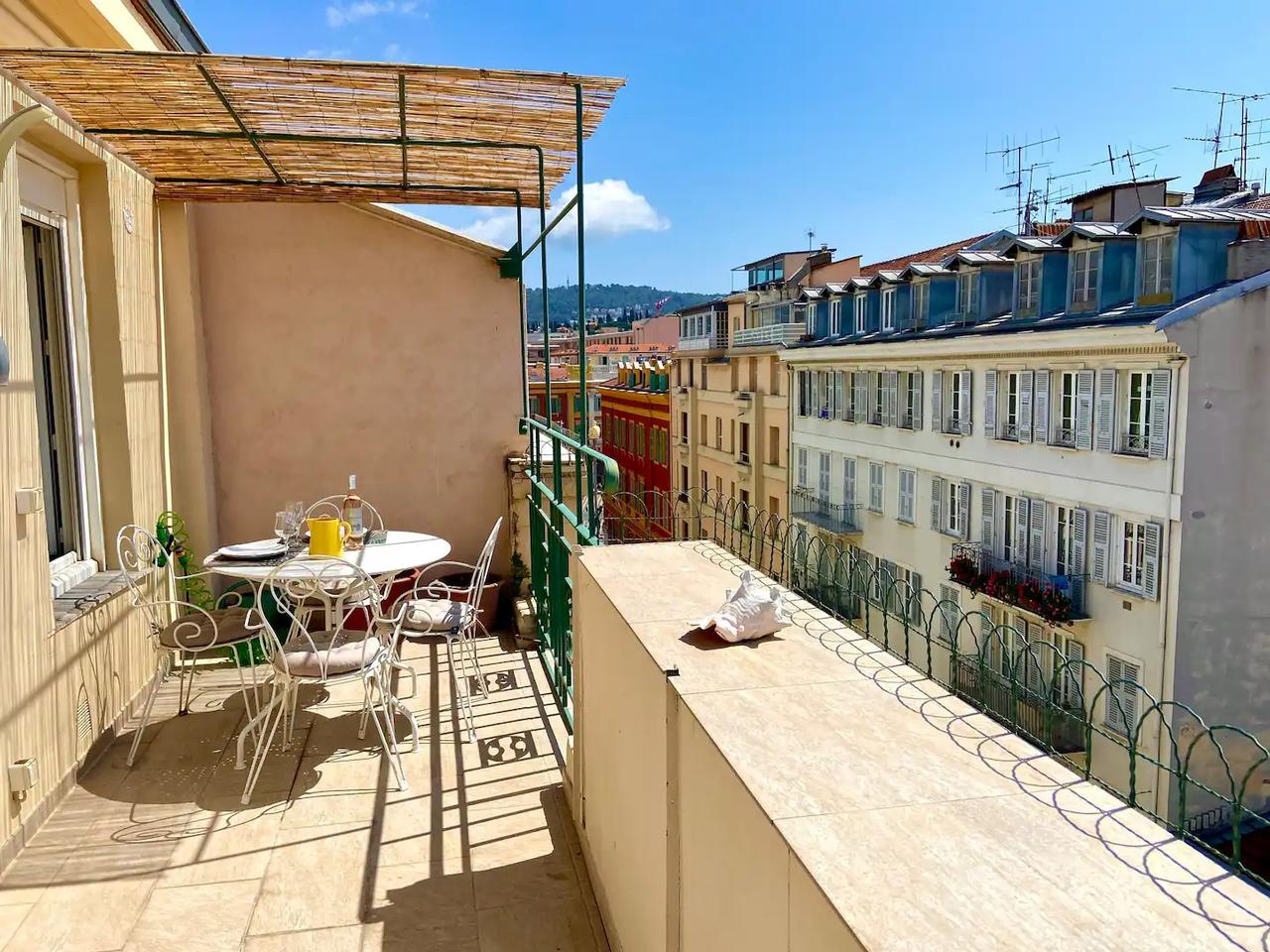 Nice Riviera - Agence Immobiliére Nice Côte d'Azur|NICE CARRE D'OR - DERNIER ETAGE AVEC TERRASSE