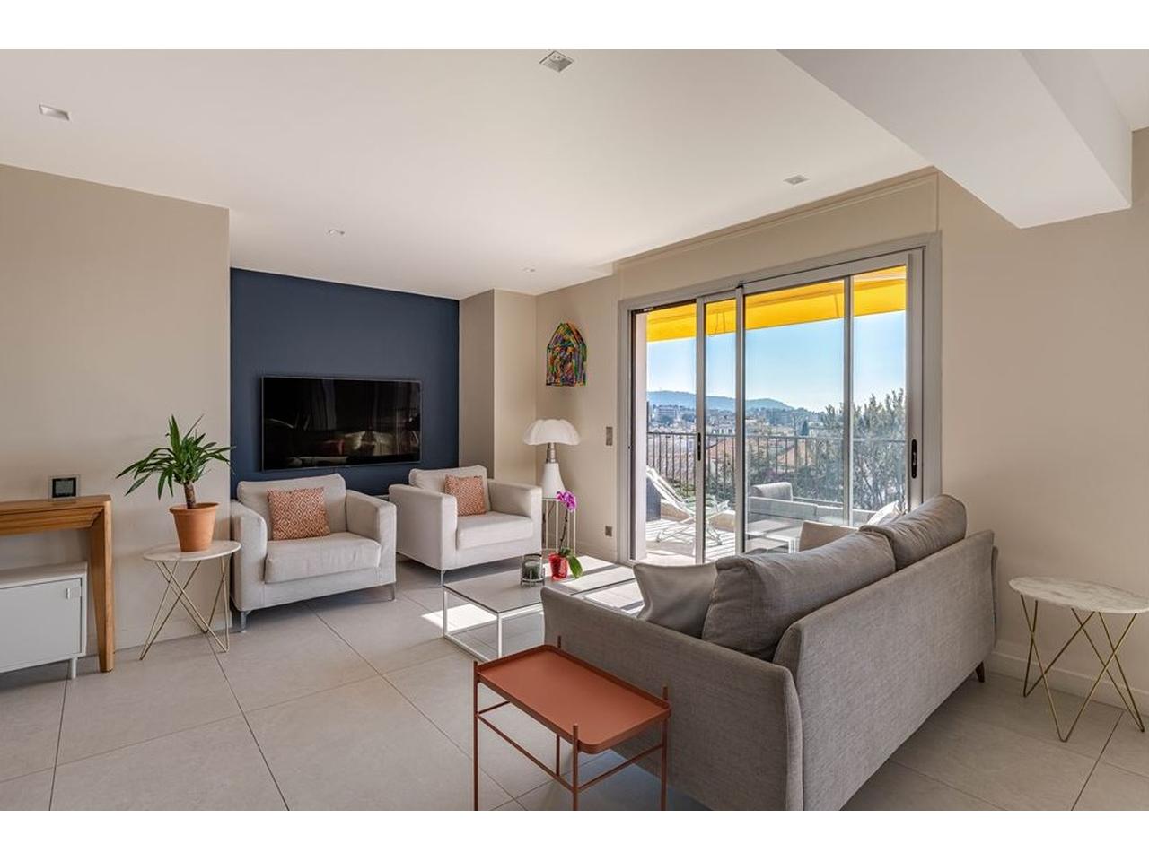 Nice Riviera - Agence Immobiliére Nice Côte d'Azur|Appartement  5 Pièce(s) 100 m²  à vendre