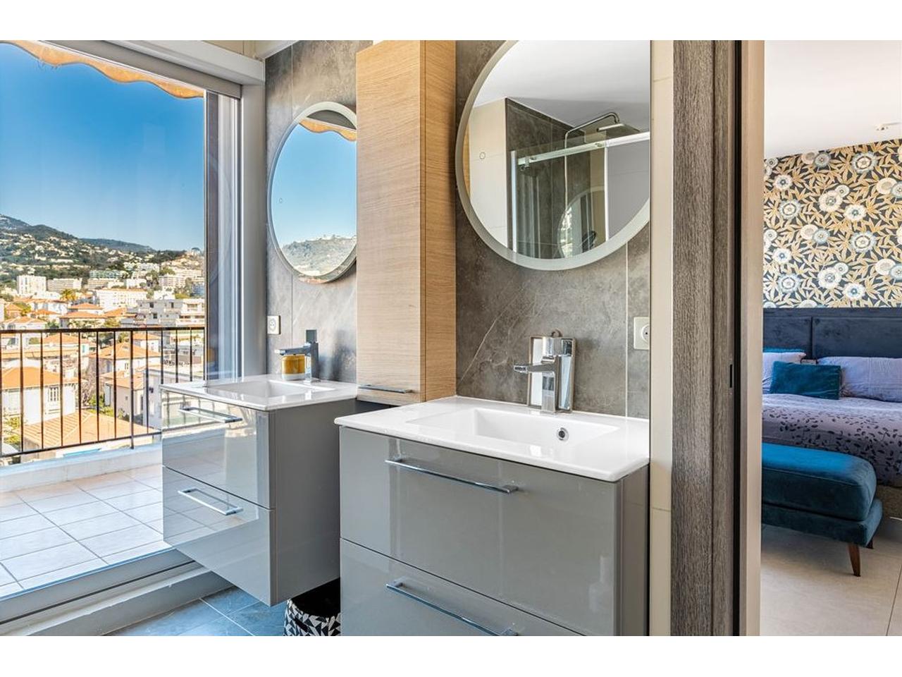 Nice Riviera - Agence Immobiliére Nice Côte d'Azur|Appartement  5 Pièce(s) 100 m²  à vendre