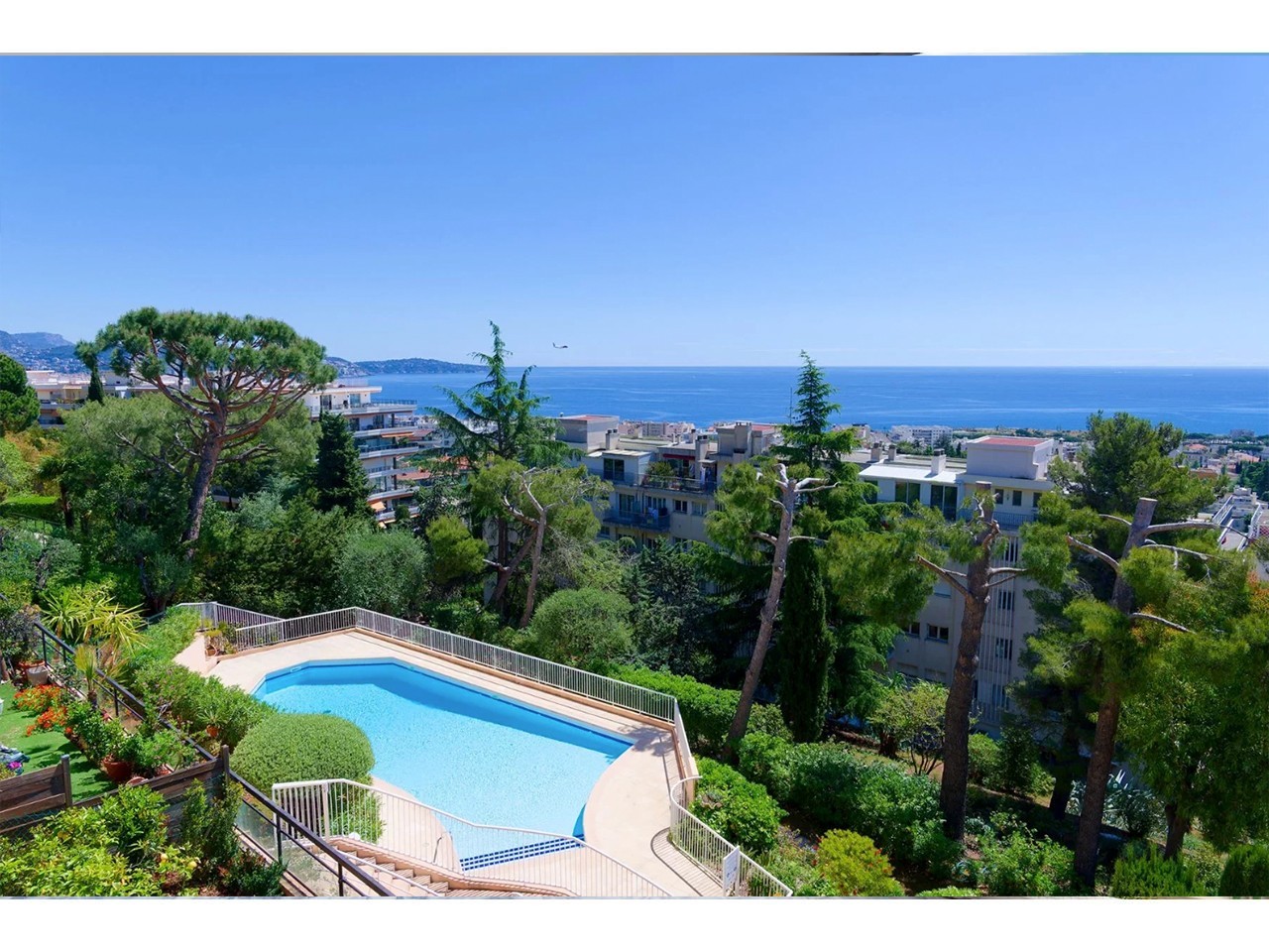 Nice Riviera - Agence Immobiliére Nice Côte d'Azur | SUPERBE APPARTEMENT AVEC VUE PANORAMIQUE MER SUR LA CORNICHE FLEURIE