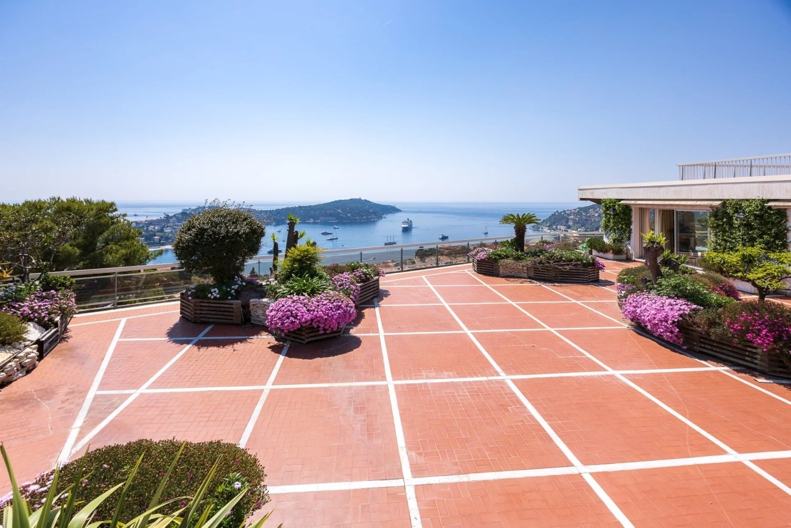 Nice Riviera - Real estate agency Nice Côte d'Azur | "EXCEPTIONAL PENTHOUSE APARTMENT IN VILLEFRANCHE-SUR-MER