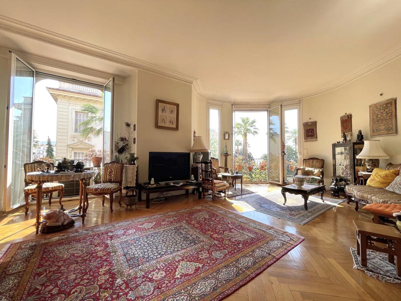 Nice Riviera - Agence Immobiliére Nice Côte d'Azur | Appartement  5 Pièce(s) 154.32 m²  à vendre
