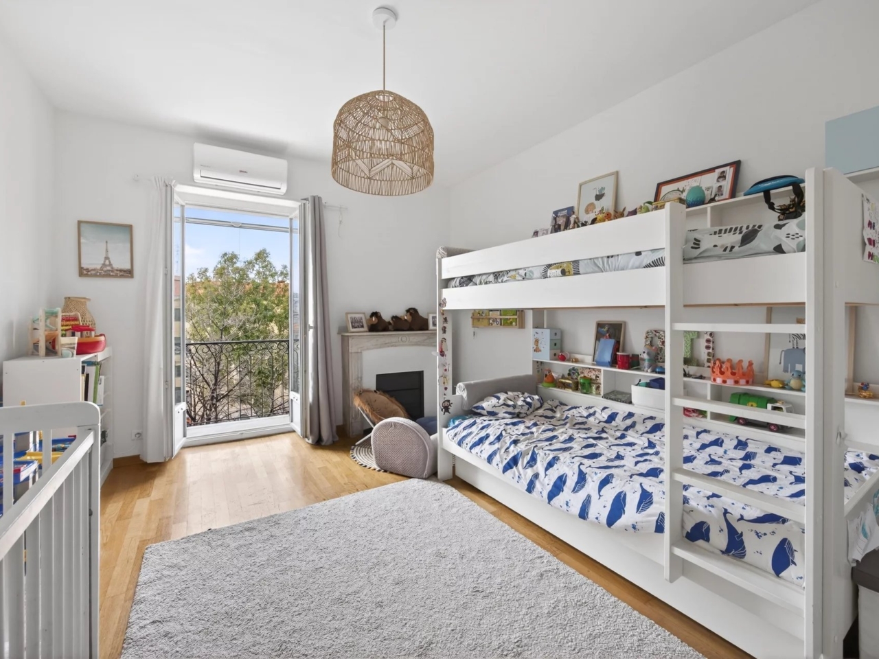 NICE, WILSON DISTRICT – TOP FLOOR WITH BALCONY AND VIEWS