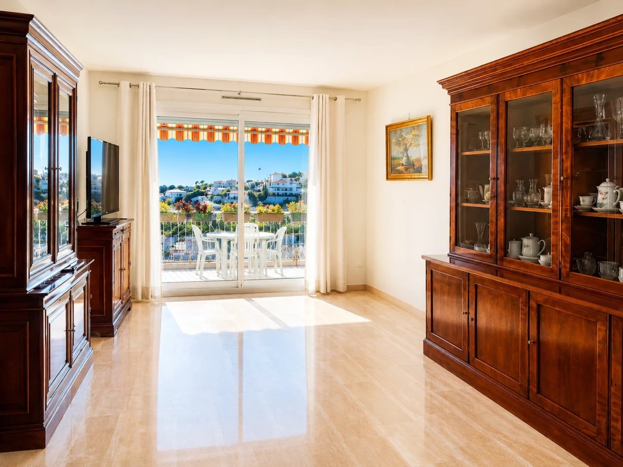 NICE CORNICHE BELLEVUE – DANS UNE RESIDENCE DE STANDING AVEC PISCINE,  GRAND 3 P DE 80M2 AVEC VUE PANORAMIQUE