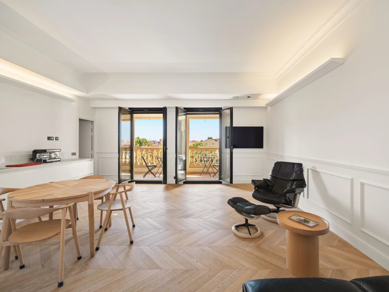 SUPERBE APPARTEMENT AVEC VUE PANORAMIQUE AU COEUR DE LA VILLE