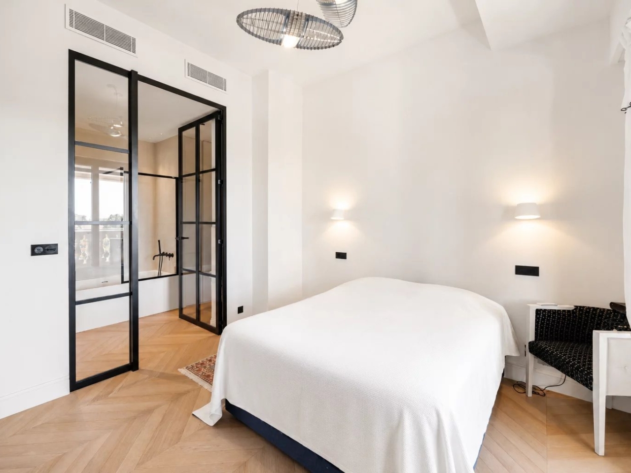SUPERBE APPARTEMENT AVEC VUE PANORAMIQUE AU COEUR DE LA VILLE