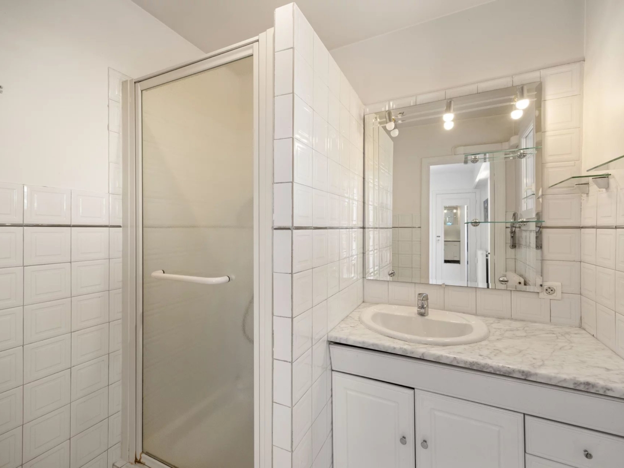 NICE OUEST FAC DE LETTRE – SUPERBE DERNIER ETAGE  AVEC GRANDES TERRASSES ET VUE MER